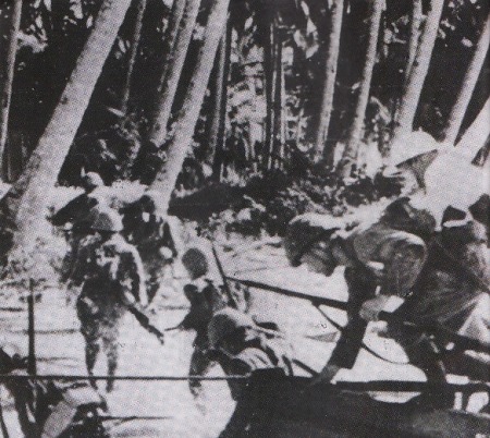 HINDIA BELANDA - Ribuan prajurit Jepang melompat dari kapal-kapal pendarat dan kemudian bergerak maju untuk menguasai ladang minyak di Balikpapan. Sementara itu setelah menguasai Hindia Belanda, seperti Pulau Jawa yang subur
